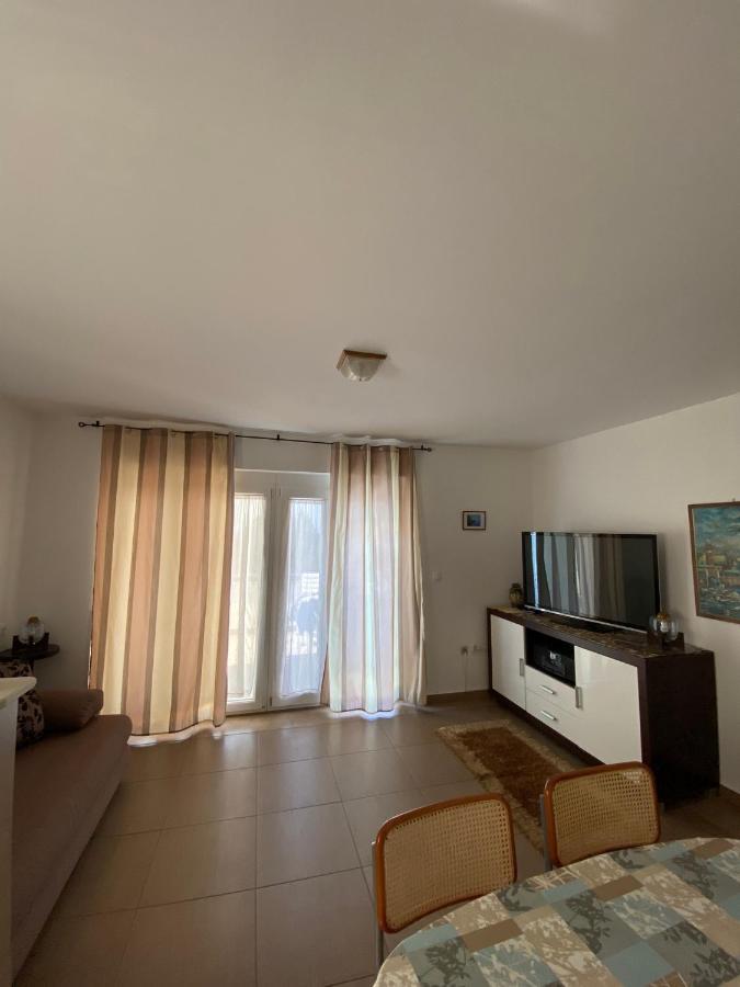 Apartmani Sara Omisalj Luaran gambar