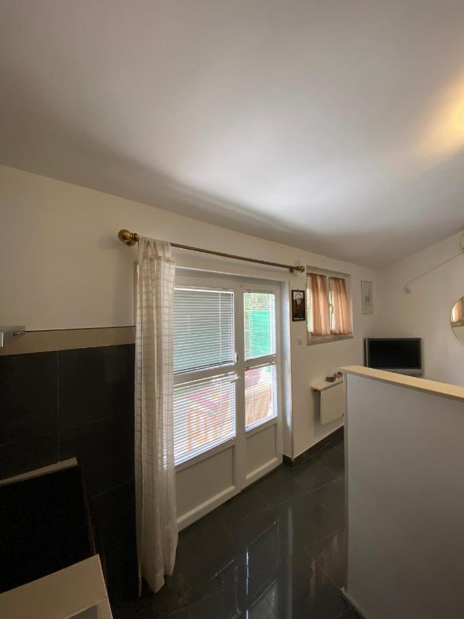 Apartmani Sara Omisalj Luaran gambar